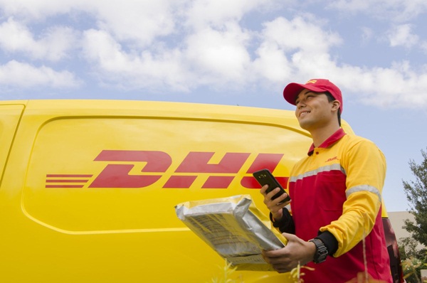 Thủ tục nhận hàng DHL nhanh gọn