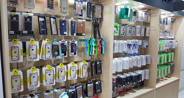 Lấy sỉ phụ kiện điện thoại tại các shop buôn